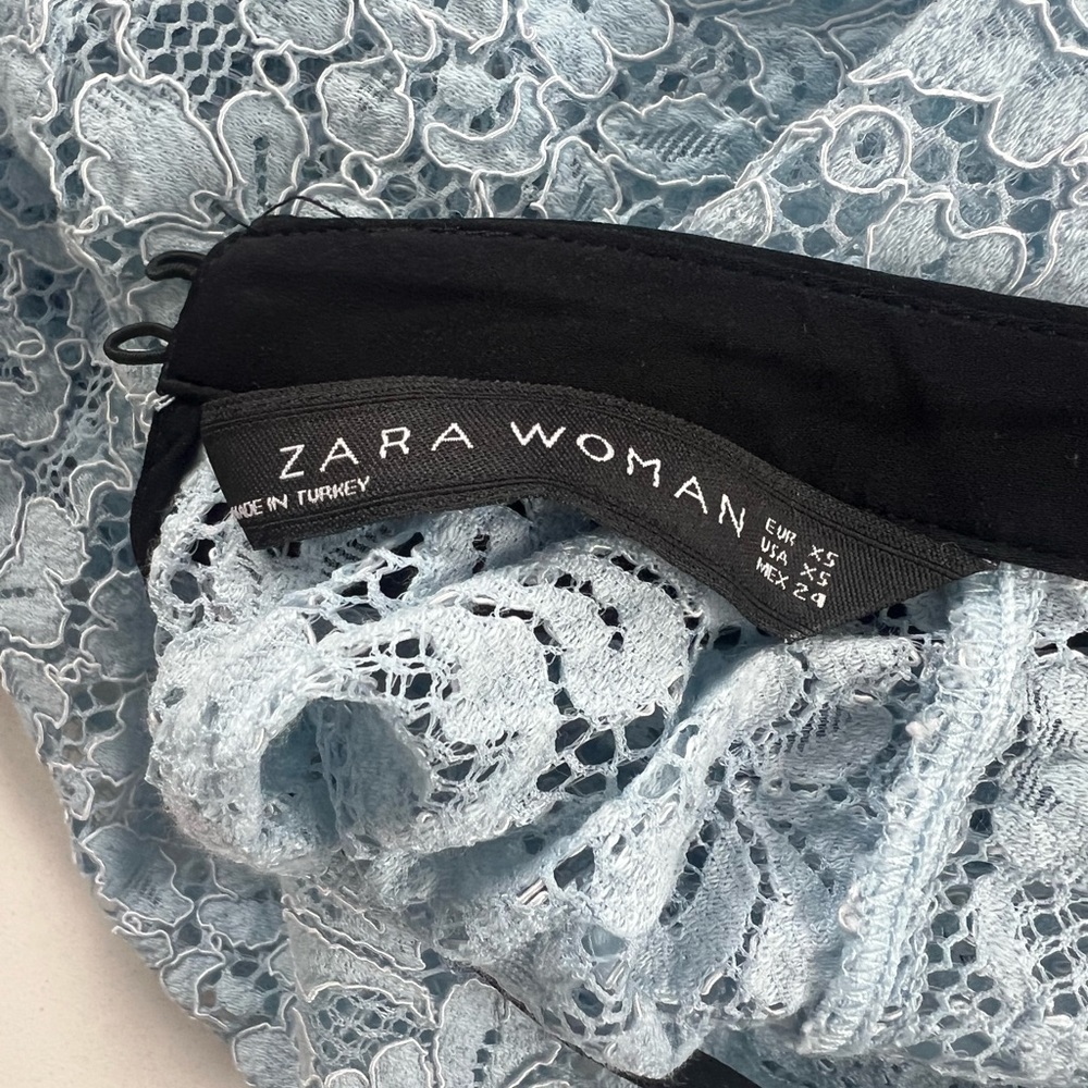 Lace top - Picture 4 of 4